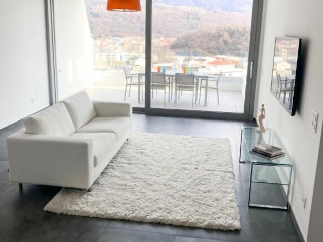 Spazioso 2.5 locali con terrazza a Gravesano