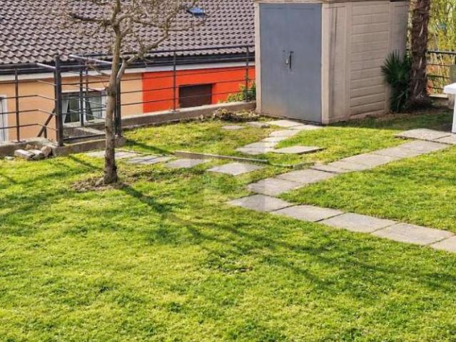 SPAZIOSO E SOLEGGIATO CON AMPIO GIARDINO