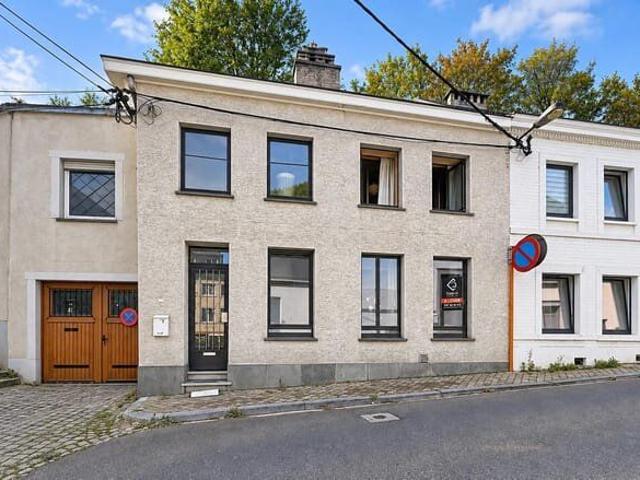 SPA: SPACIEUSE MAISON 5 CHAMBRES AVEC COUR ET GARAGE