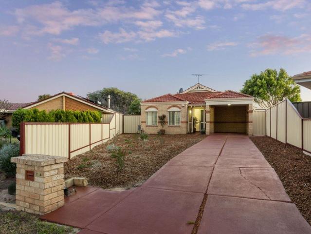 Space to Unwind, Room to Entertain Relaxed Warnbro Living
