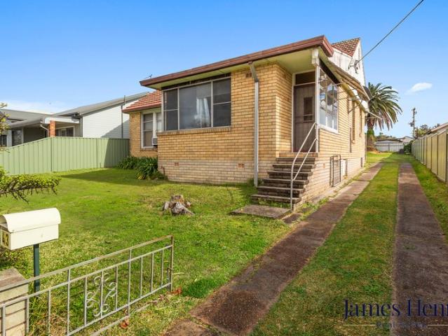 Space to Create, Potential to Transform Welcome to 43 Ruskin Street, Beresfield!