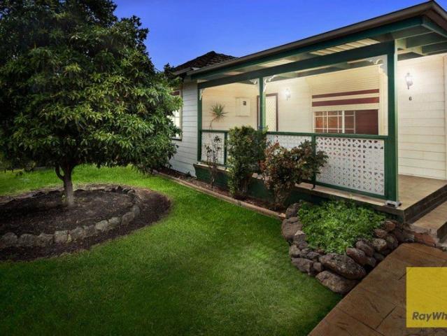 Space to Live, Work, and Grow on 699m2 approx