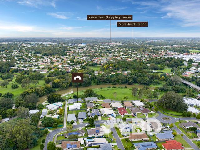 Space to Spread Out, Style to Enjoy Quiet Bellmere Living on 1,080m²