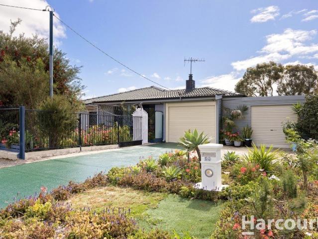Space, Versatility & Endless Potential in the Heart of Greenfields
