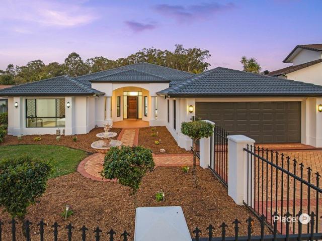 Space, Versatility & Lifestyle Excellence in Lakewood Estate