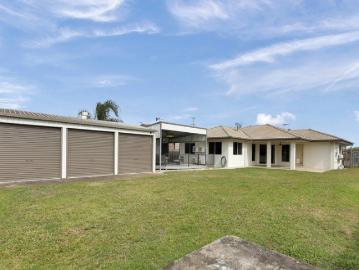 Space, Versatility & Lifestyle on a Generous Family Friendly Block!
