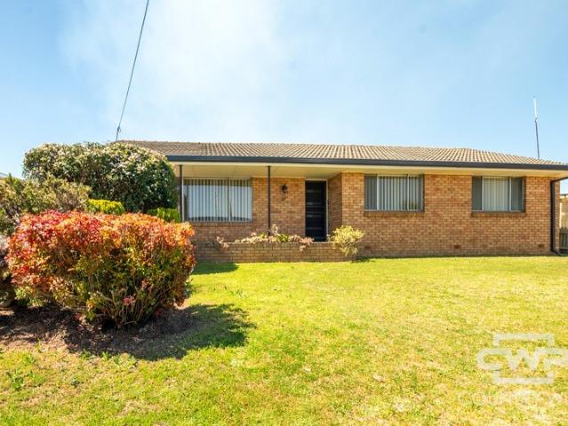 Space, Versatility & Opportunity on 2,094m² Block