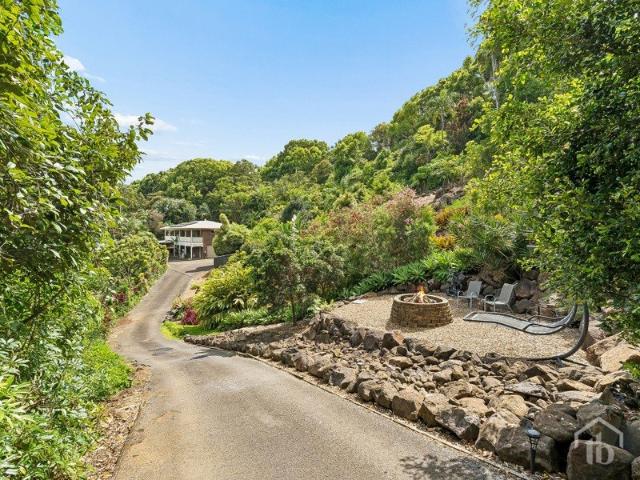 Space, Views and an enviable Terranora Acreage Lifestyle