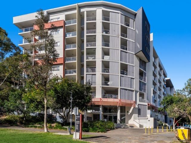 Space, Views and an Unbeatable Inner City Location