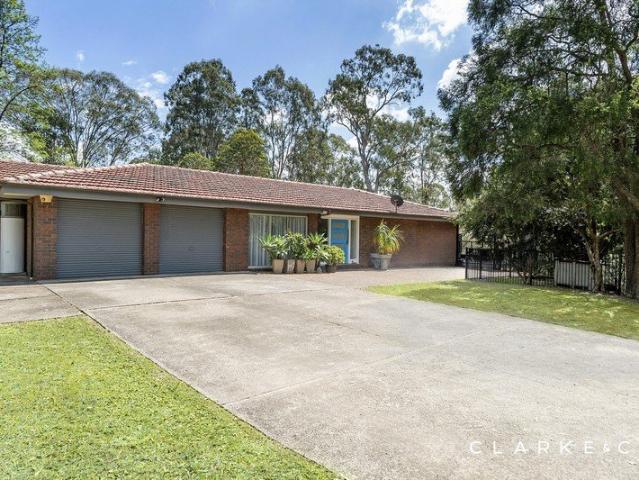 SPACE, VIEWS AND EXCEPTIONAL VERSATILITY!