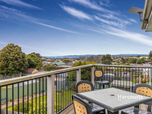 Space, Views and Potential