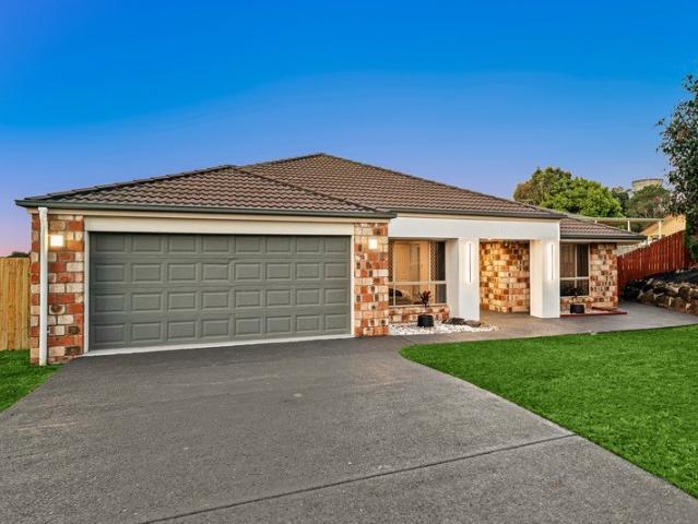Space, Views & Renovated Style in a Quiet Pocket