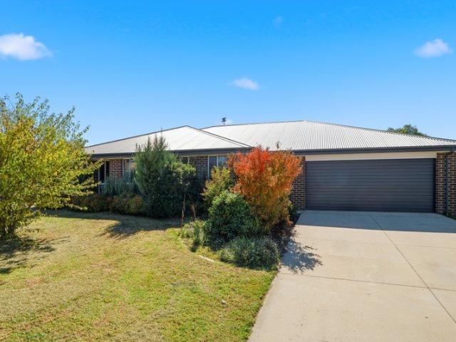 Space and Comfort on a Generous 1,000sqm Block