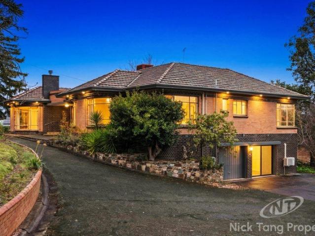 NORTH FACING, SPACE AND SCOPE SUBDIVISION POTENTIAL 2,098SQM STCA