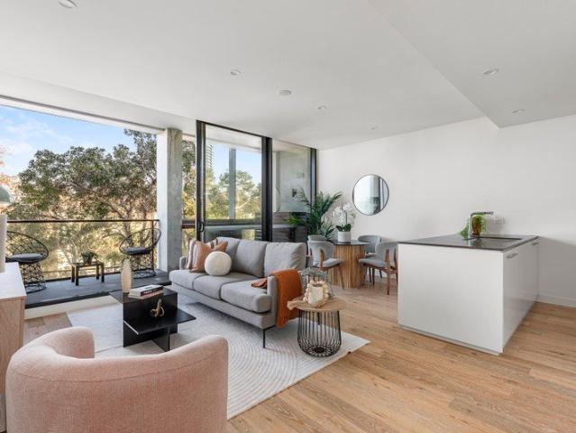 Space and Style in a Leafy St Kilda Setting