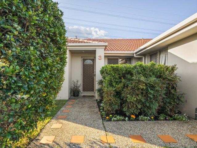 Space and Privacy with an Established Garden Setting
