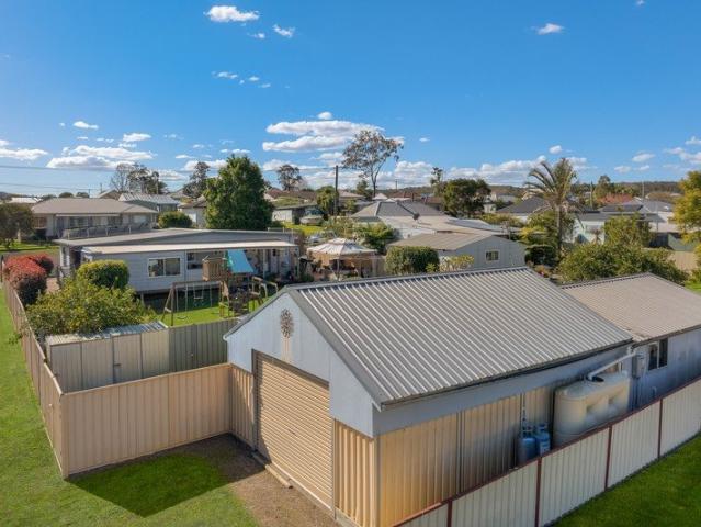 SPACE AND VERSATILITY ON LARGE CORNER BLOCK
