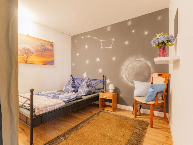 Space – Bright Design Apartment with Balcony & Unique Interior Duisburg, Duisburg Amsterdam Apartments for Rent