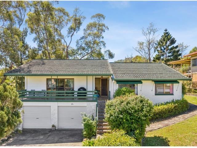 Space, Comfort & Opportunity in the Heart of Maclean