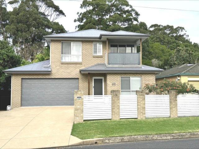 Space, comfort, and your own private oasis: Welcome home to 35 Beacon Avenue, Bulli