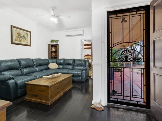 Space, Comfort and an Entertainer's Backyard