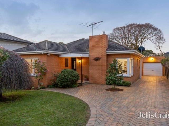 Space, Comfort And Effortless Living In A Prized Pocket