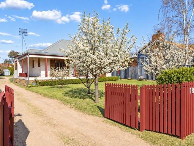 Space, Comfort & Country Charm in the Heart of Berridale