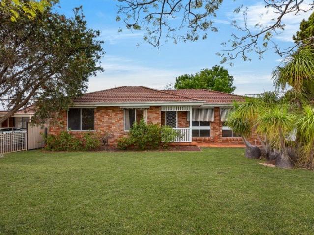 Space, Comfort & Entertaining A Family Home with Room to Enjoy!