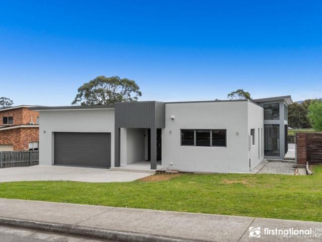 Space, Comfort & Family Living in a Convenient Location