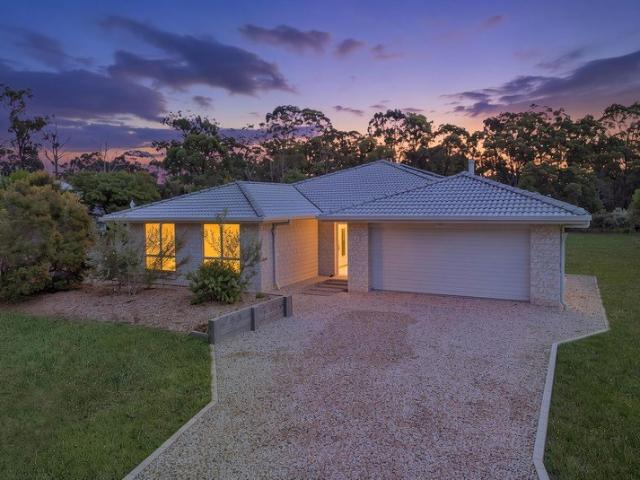 Space, Comfort & Lifestyle | Your Acreage Dream Awaits