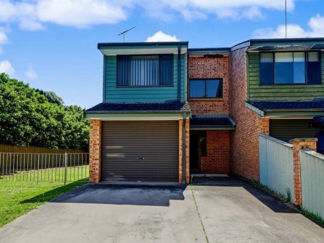 Space, Comfort & Peaceful Living in Pitt Town. NOTE: Aircons to be installed in coming weeks