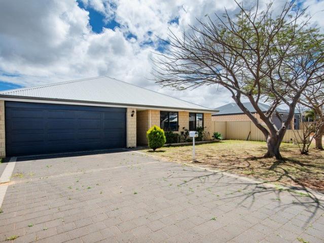 Space, Comfort & Potential on a Generous 800sqm Block!