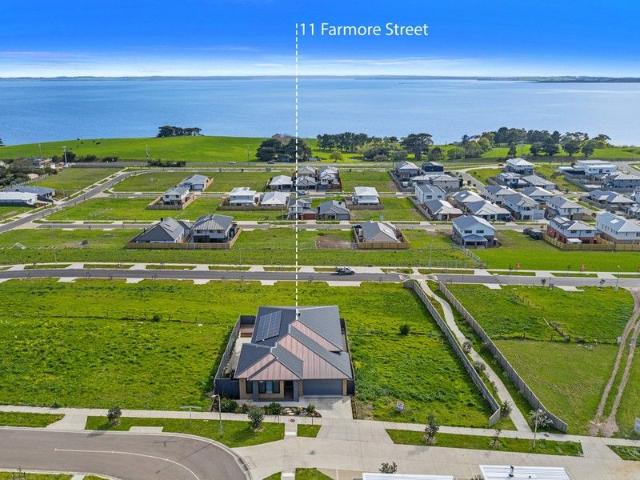 Space & Convenience with Expansive Bay Views