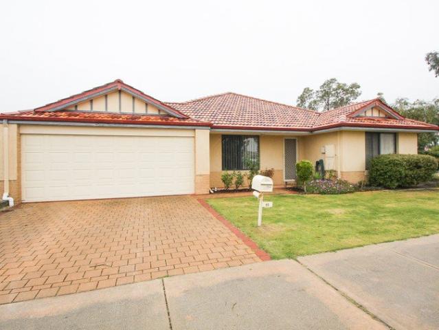 SPACE, CONVENIENCE & FAMILY LIVING A HOME THAT HAS IT ALL