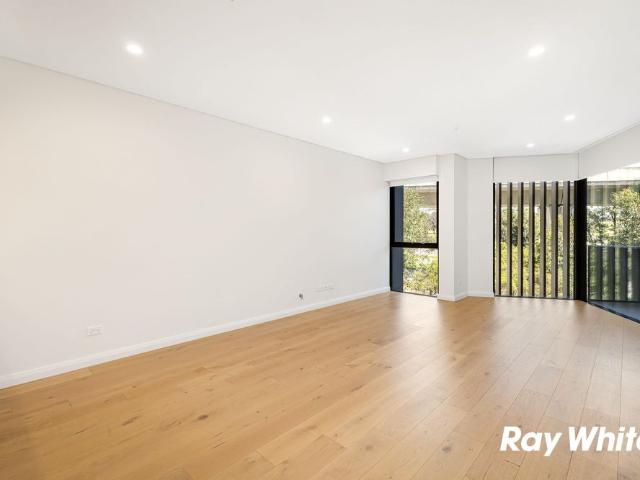 SPACE, CONVENIENCE & METRO LIVING in the Heart of Rouse Hill!