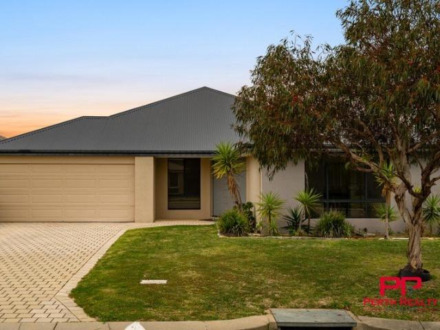 SPACE FOR THE WHOLE FAMILY THEATRE, STUDY, GAMES ROOM & MORE
