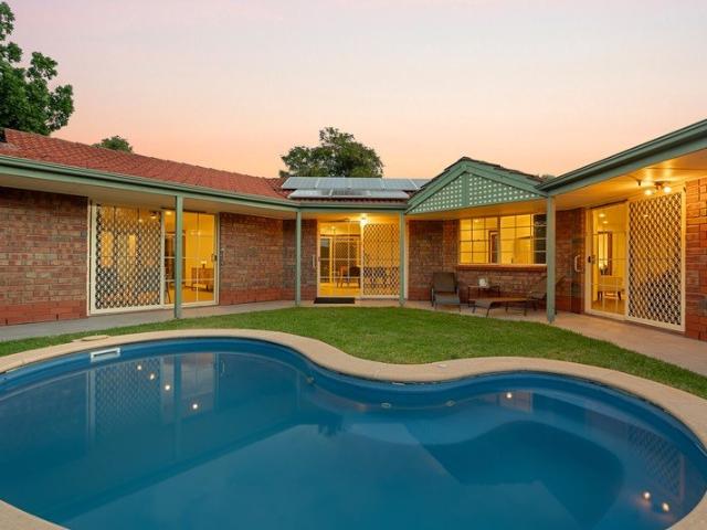 Space for the Whole Family A Versatile Entertainer with a Private Studio