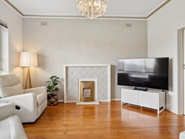 Space for the Whole Family in a Great Location!