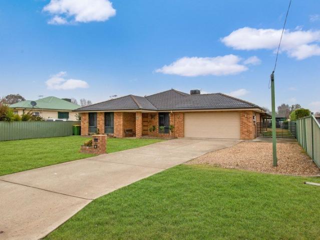 Space, Flexibility, and Everyday Ease in Holbrook