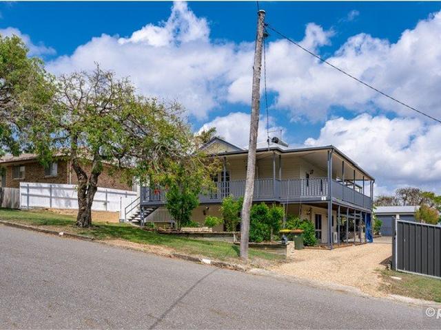 Space, Flexibility and Room to Move on a Generous 1039m2 Block