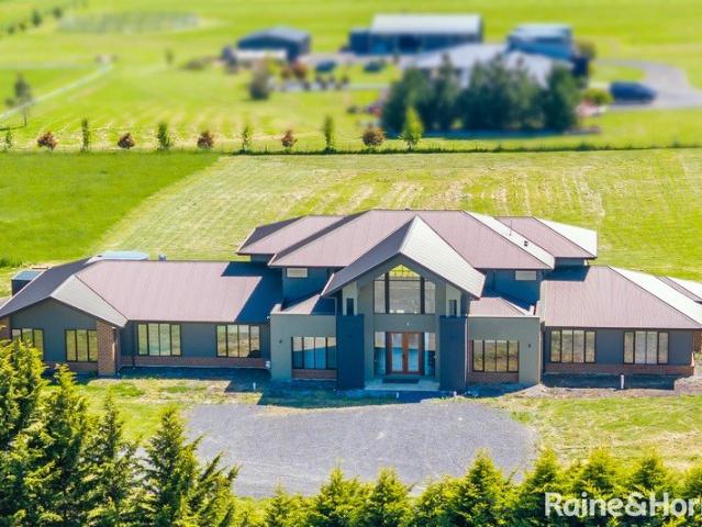 Space, Flexibility & Country Living on 7 Acres approx