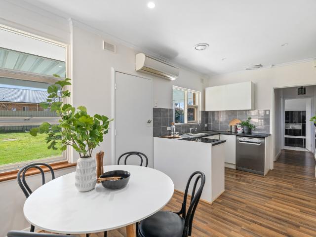 SPACE, FLEXIBILITY & FAMILY LIVING IN A GREAT LOCATION