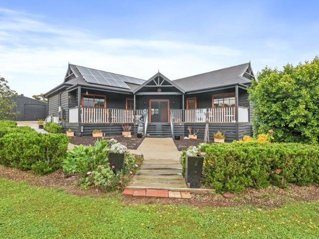 Space, Functionality and Modern living A Rutherglen special that has it all