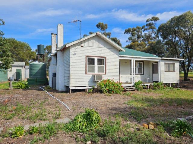 Space, Lifestyle & Country Living on 21 Acres
