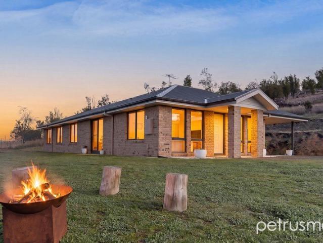 Space, Lifestyle and Self Sufficiency in Orielton