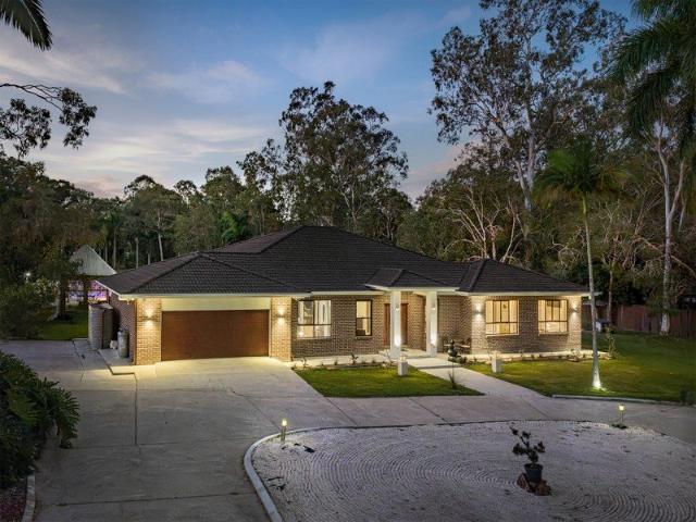 Space, Lifestyle & Versatility on 2.5 Acres