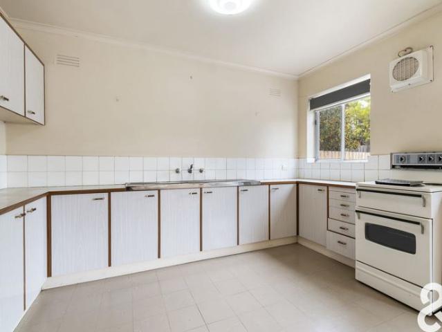SPACE LIGHT AND COMFORTABLE LIVING IN A SUPERB LOCATION