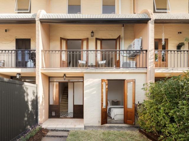 Space, Light and Flexibility in this Renovated Townhouse