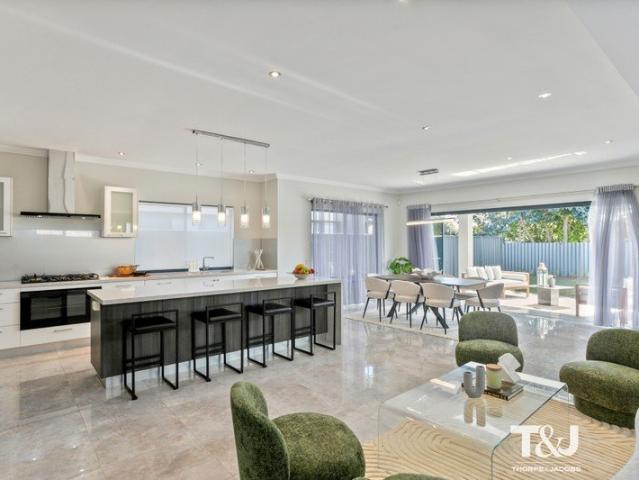 SPACE, LIGHT AND MODERN LIVING