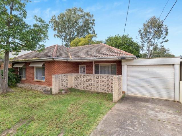 Space, Opportunity and a Prime Windsor Gardens Location
